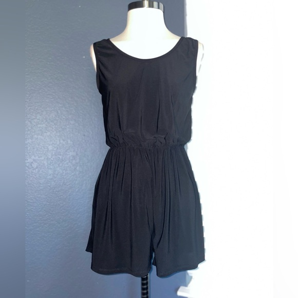 Pinc Romper Jumpsuit shorts black size medium flowy sleeveless elastic waist - Picture 2 of 11